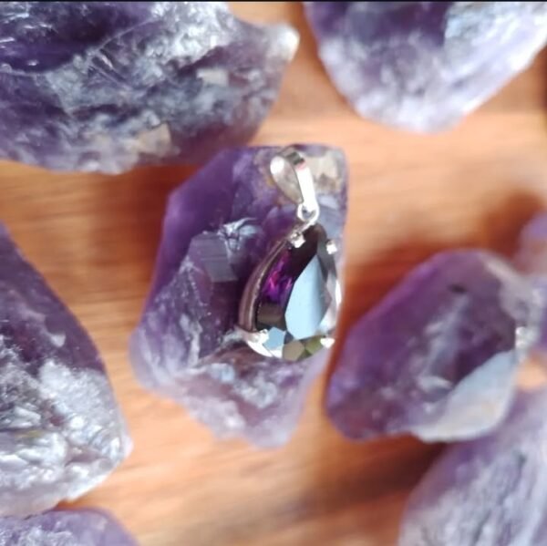 Screenshot_20250306_111502_Instagram Pingente de Lágrima de Ametista 7ct