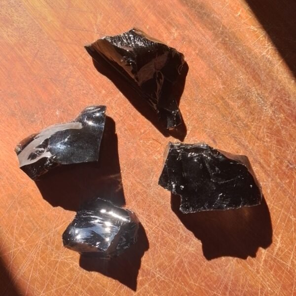 20250715_143038 Obsidiana Preta P