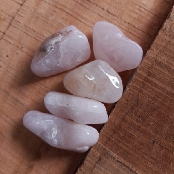 ROQR42M Quartzo Rosa Rolado M (Tipo D)