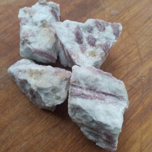 Turmalina Rosa na Matriz G